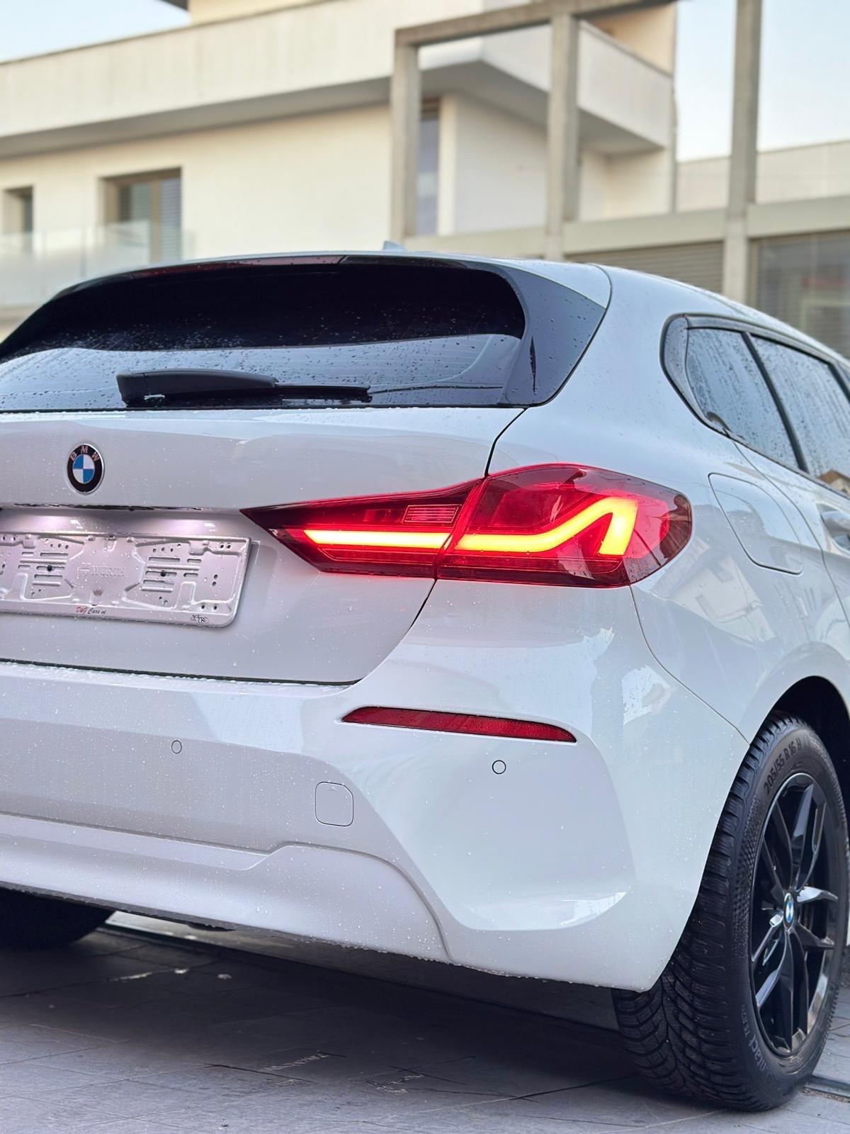Bmw 116 116d 5p. Advantage-2021/HEADUP/LED/16”