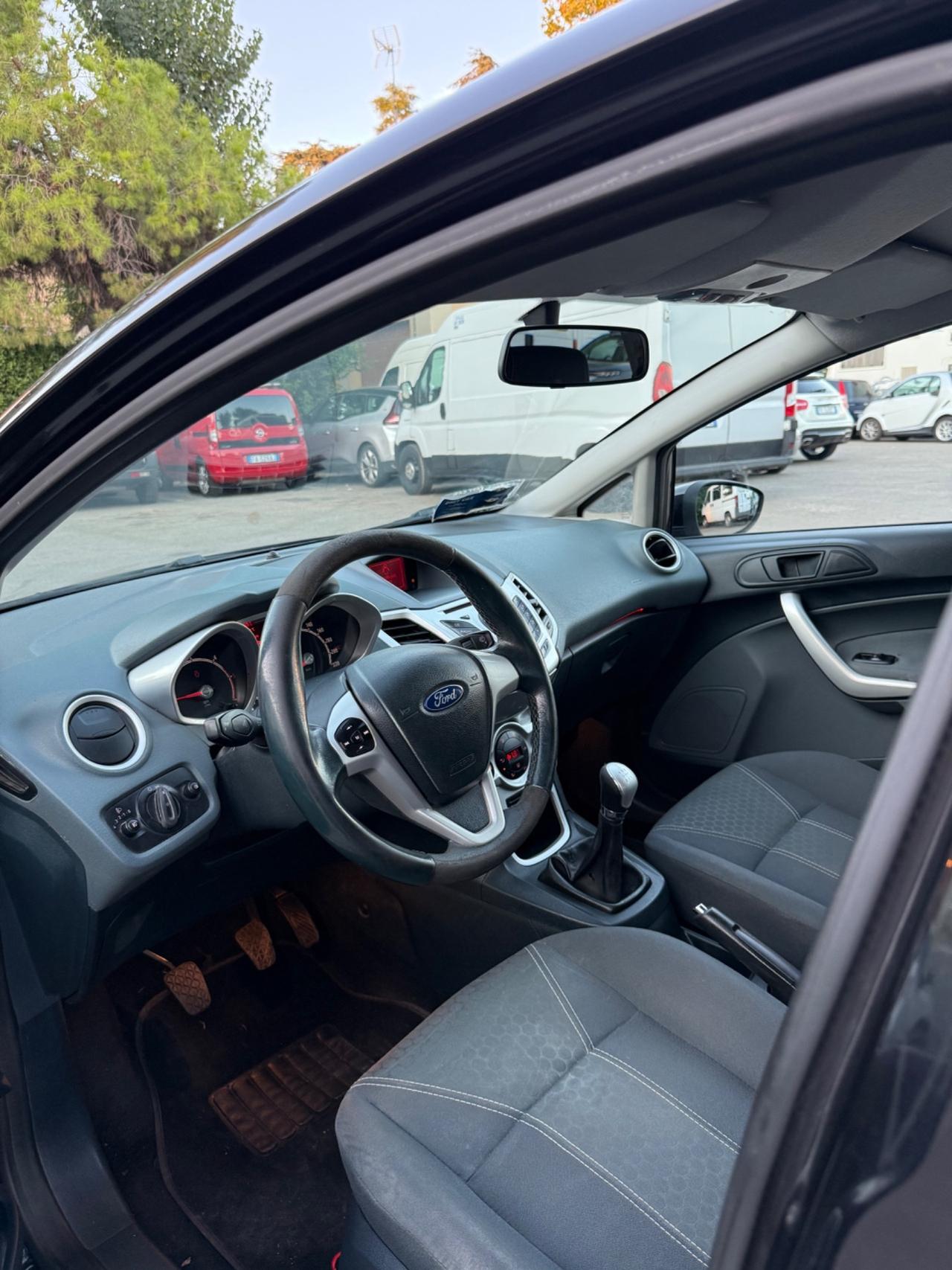 Ford Fiesta 1.4 TDCi 5p. Titanium