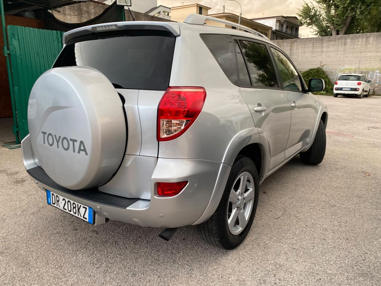 Toyota RAV 4 2.2diesel 177cv 4x4 da vetrina 2009