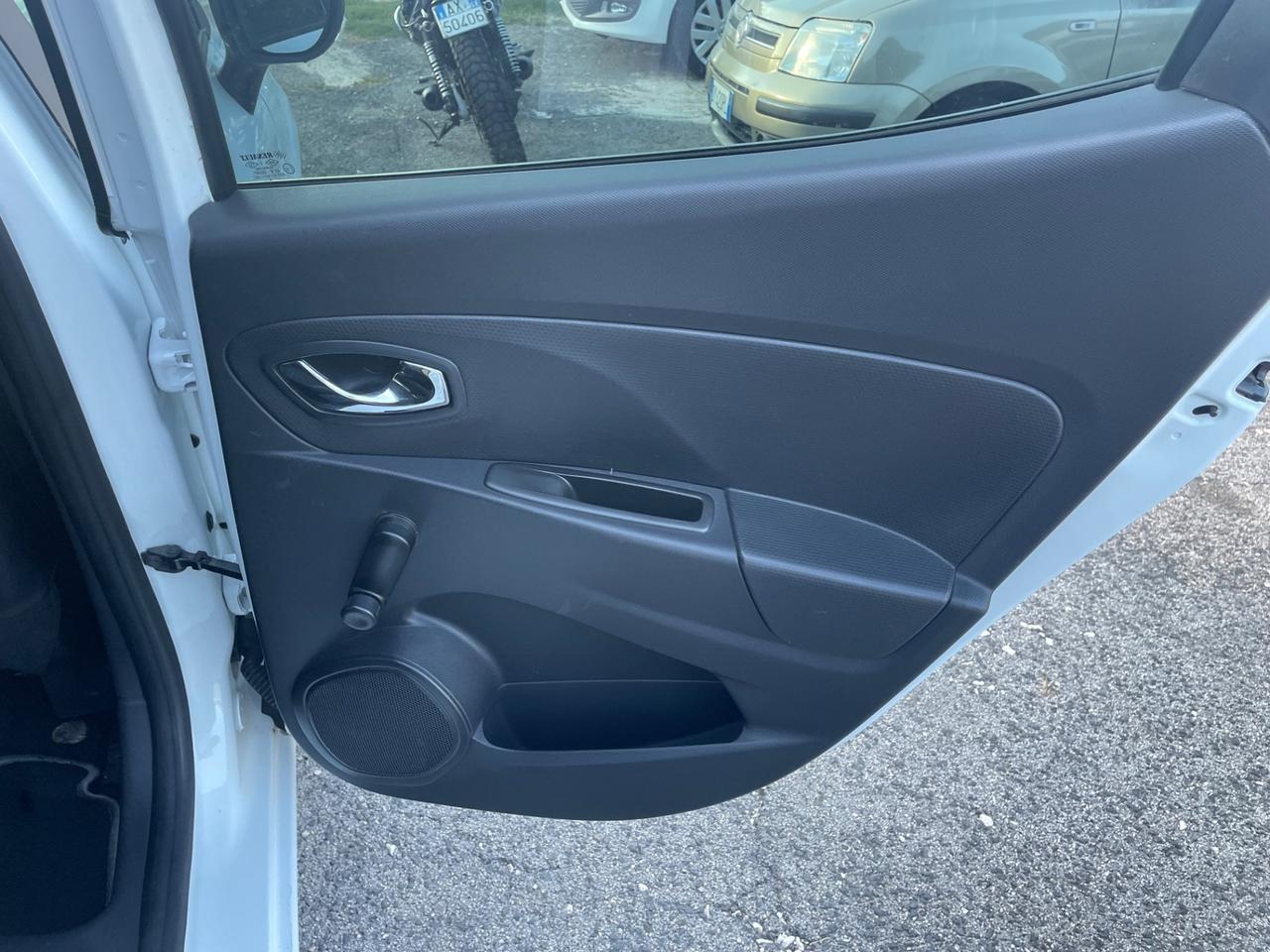 Renault Clio 1.2 16V 5 porte Dynamique