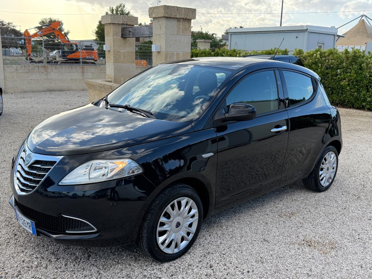 Lancia Ypsilon 1.2 69 CV 5 porte S&S Gold