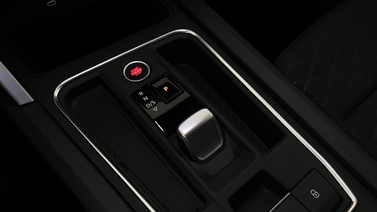 SEAT Leon IV 2020 - Leon 2.0 tdi FR 150cv dsg