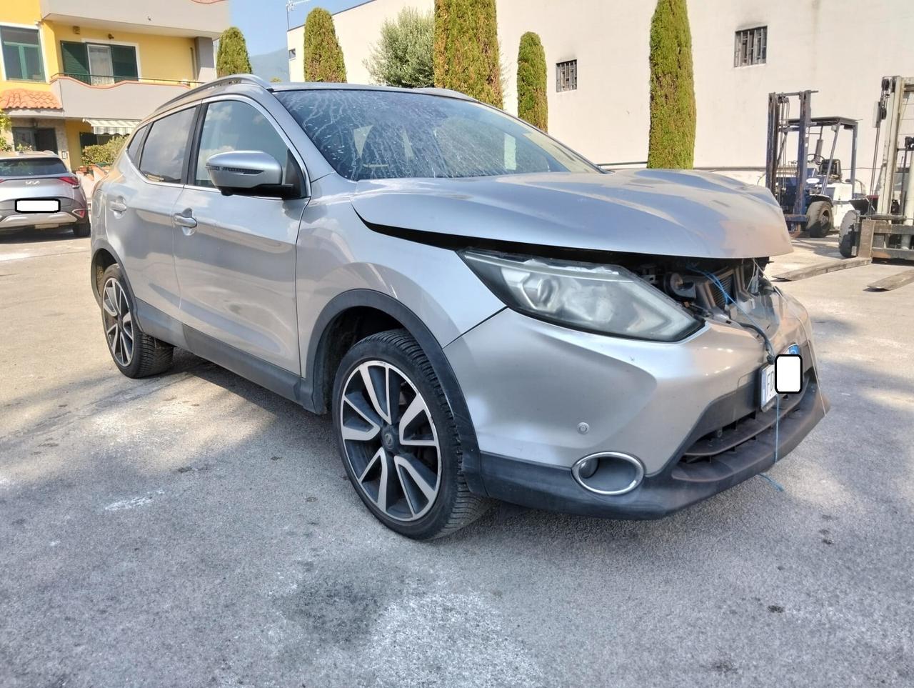 Nissan Qashqai 1.5 dCi N-Connecta 2016 SINISTRATA