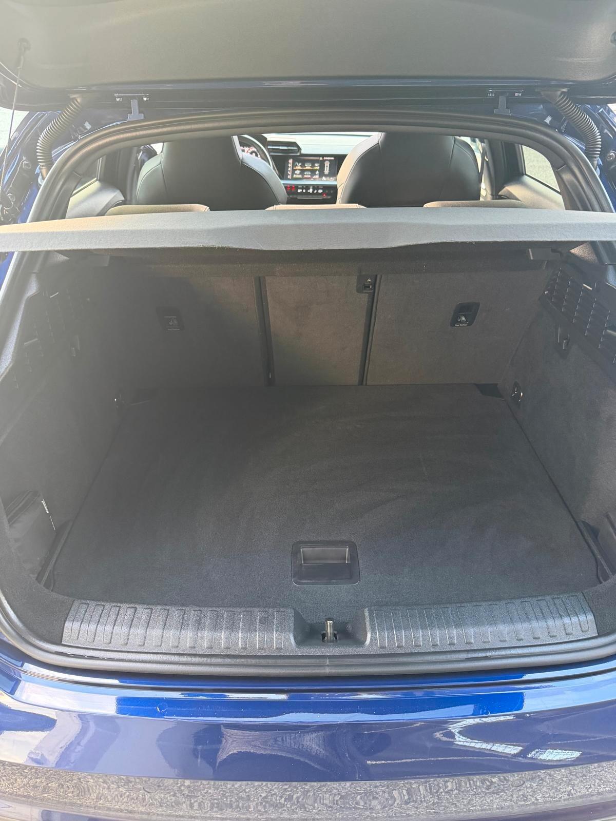 Audi A3 SPB 35 TDI S tronic line edition TETTO APRIBILE INTERNI PELLE E ALCANTARA S-LINE