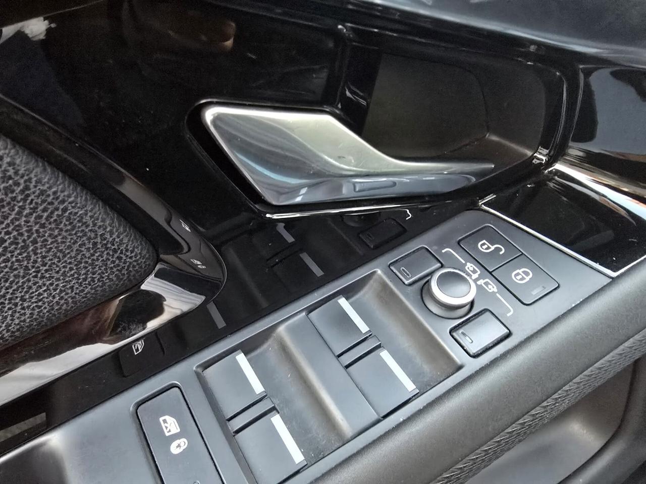 Land Rover Range Evoque 2.0D I4 180 CV AWD Auto R-Dynamic HSE