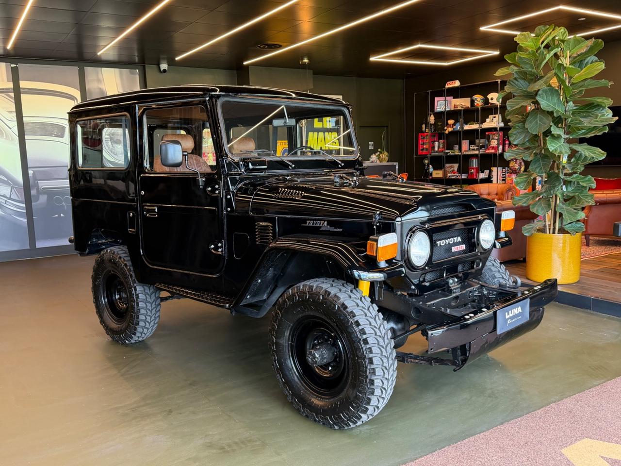 Toyota Land Cruiser BJ 40 Ricondizionato "The World's Style"