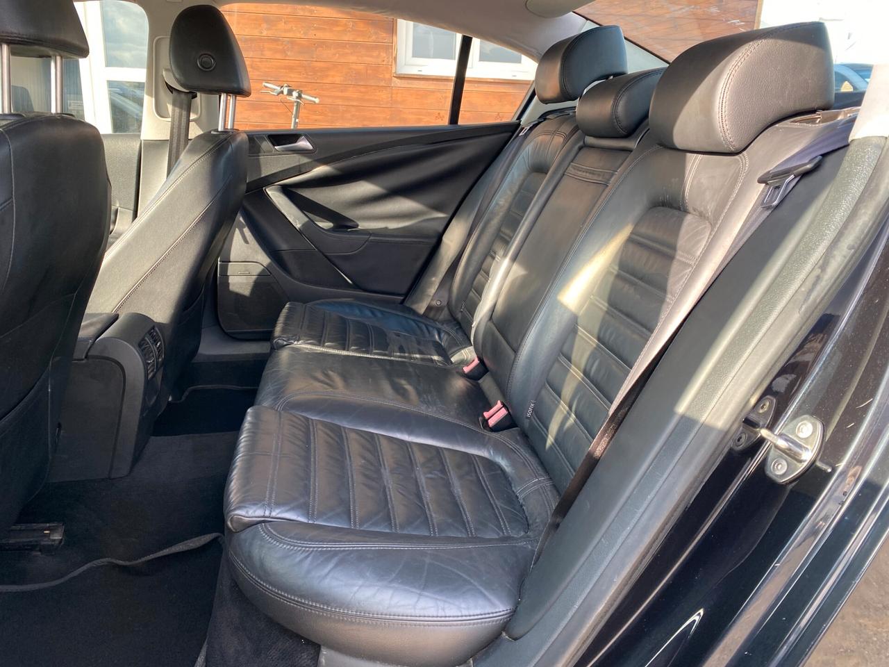 VOLKSWAGEN Passat 2.0 TDI Highline