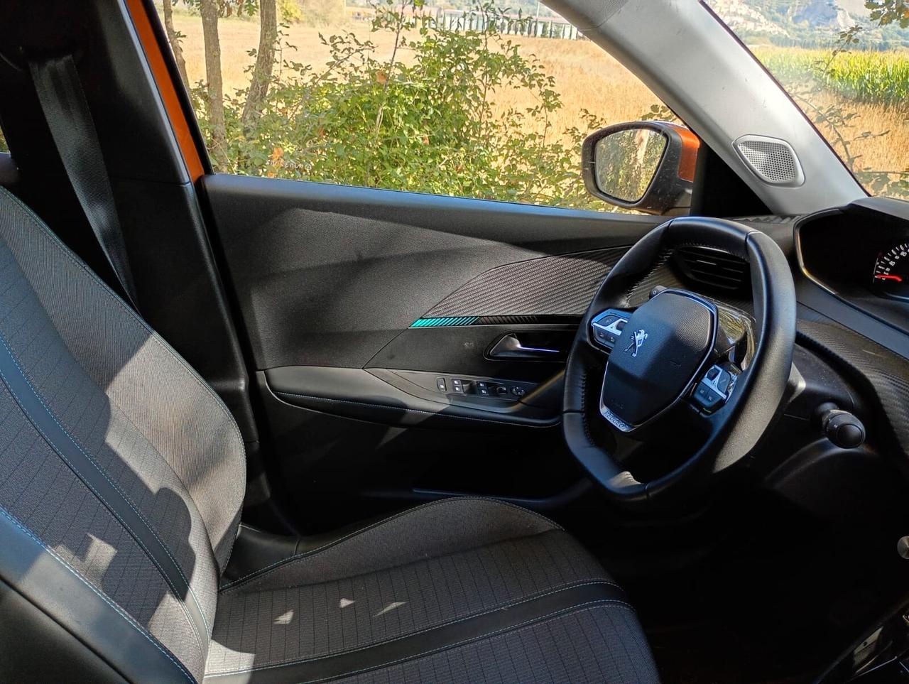 Peugeot 2008 BlueHDi 110 S&S Allure Pack