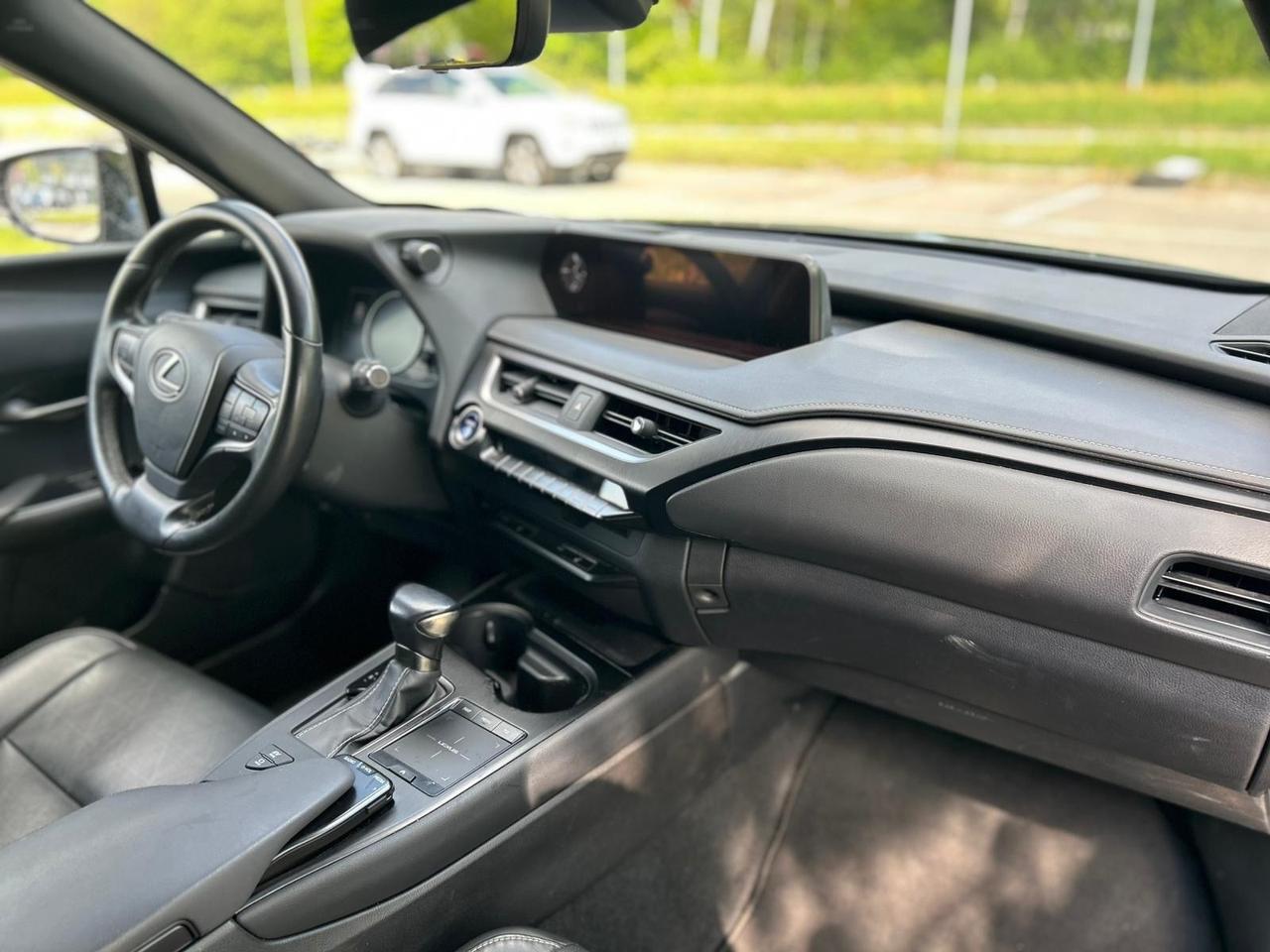 Lexus UX 250h Hybrid AWD Luxury Navi Pelle LED Camera