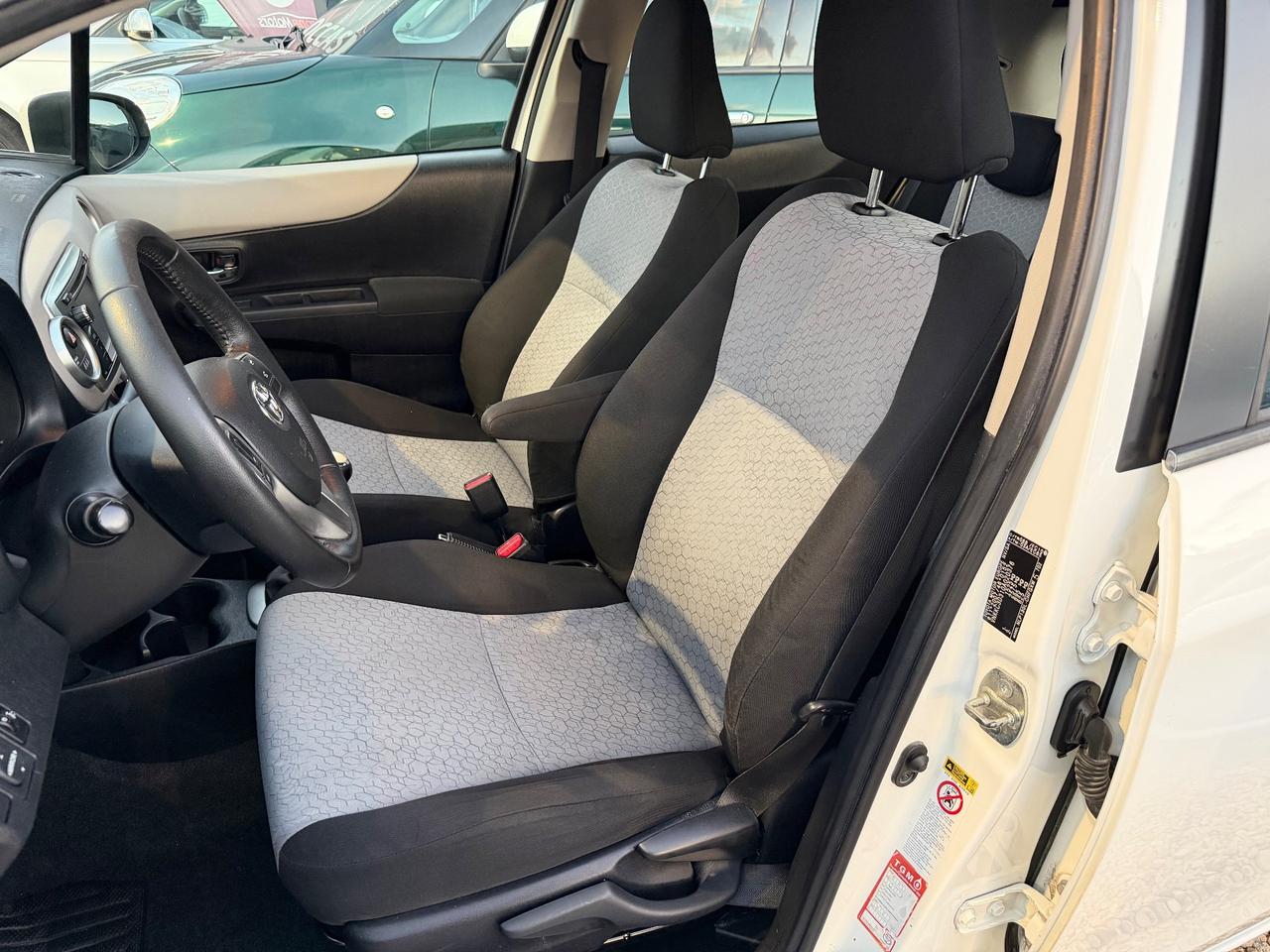 Toyota Yaris 1.4 D-4D 5 porte Lounge