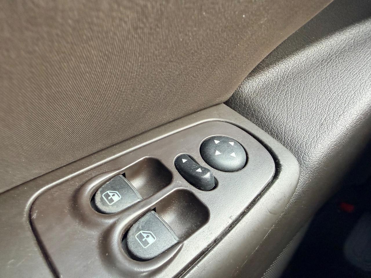 Lancia Ypsilon 1.2 Argento