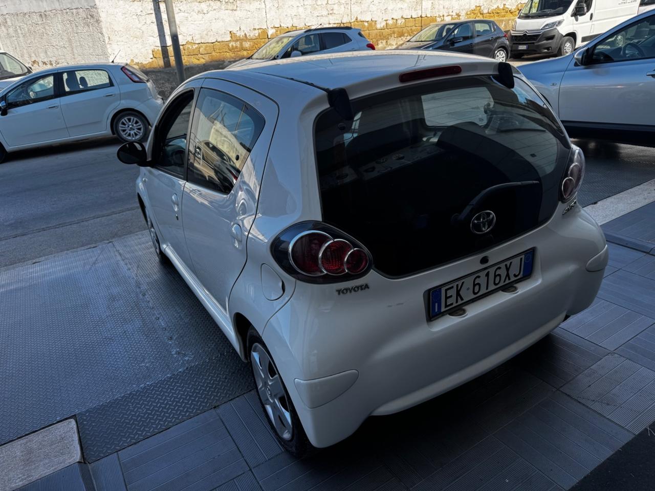 Toyota Aygo 1.0 12V VVT-i 5 porte Now
