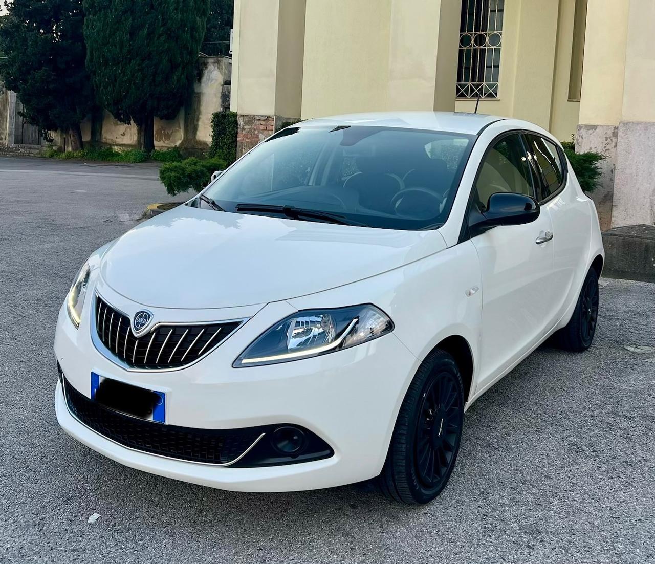 Lancia Ypsilon 1.0 5 porte Acc.Permute