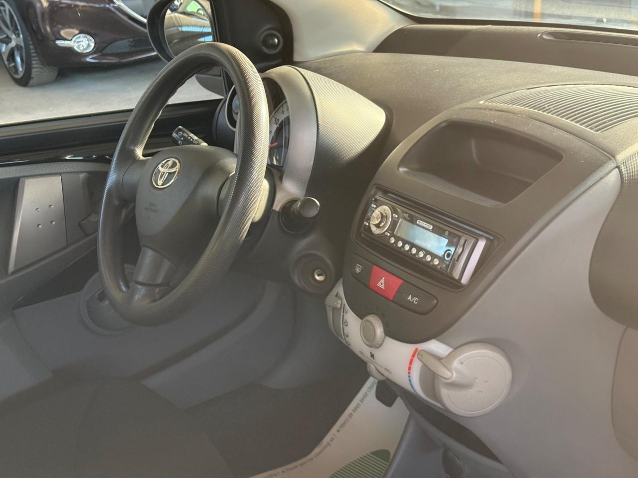 Toyota Aygo 1.0 12V VVT-i 5 porte Now