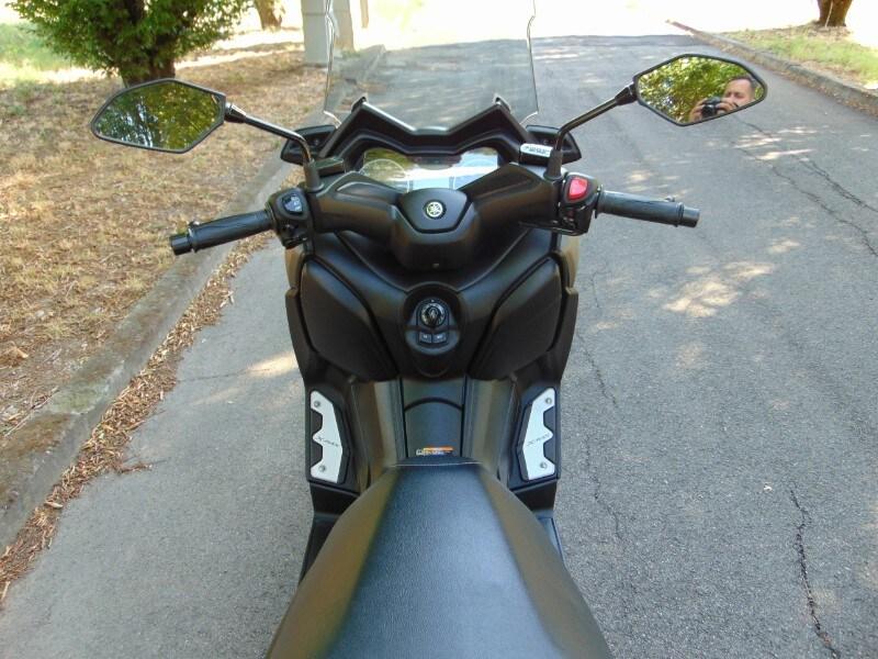 Yamaha X-Max 300