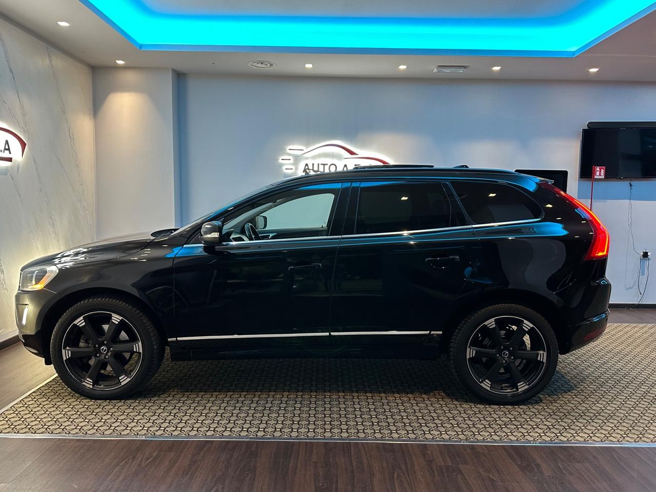 Volvo XC 60 XC60 D4 AWD Geartronic R-design Momentum N1