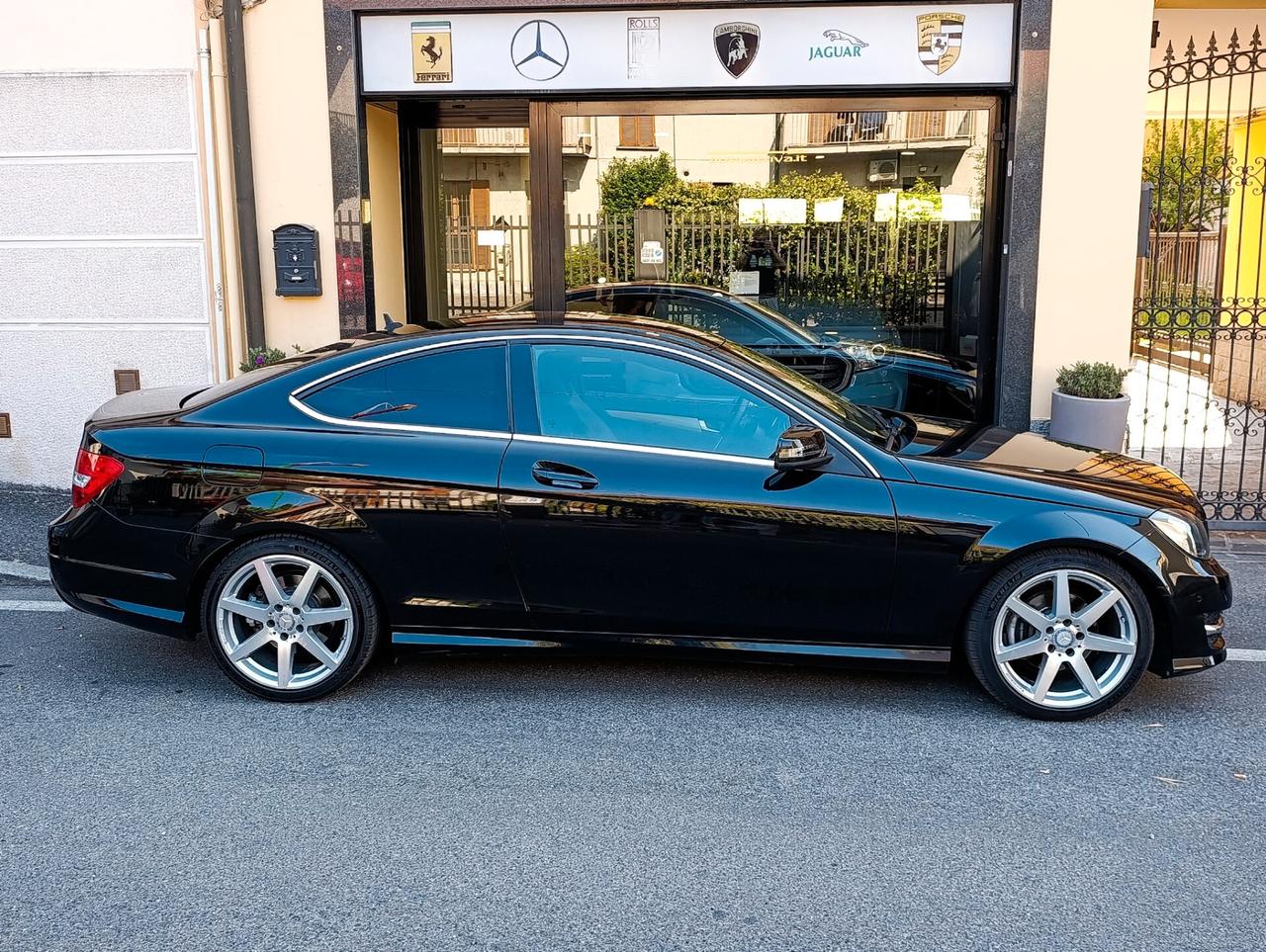 Mercedes-benz C 220 CDI Coupé Avantgarde AMG Edition