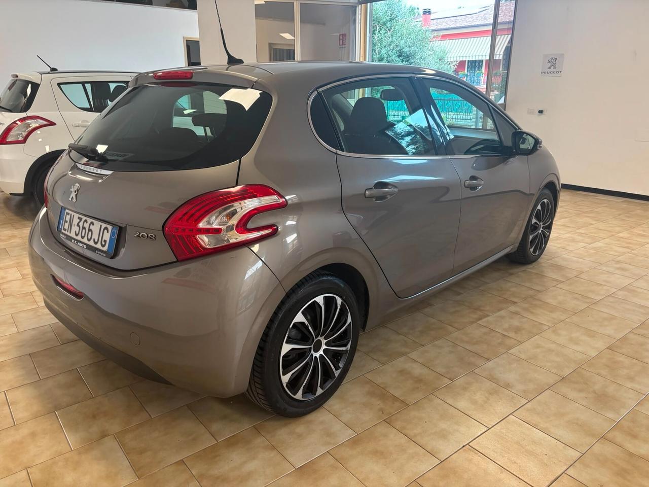 PEUGEOT 208 ANNO 2012 BZ GPL ADATTA NEOPATENTATI KM 183 MILA