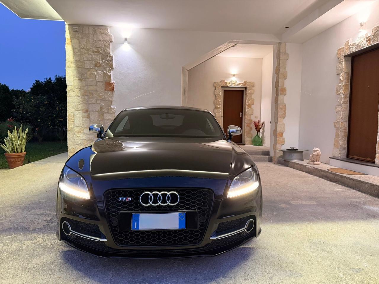 Audi TT TTS Coupé 2.0 TFSI 272 cv