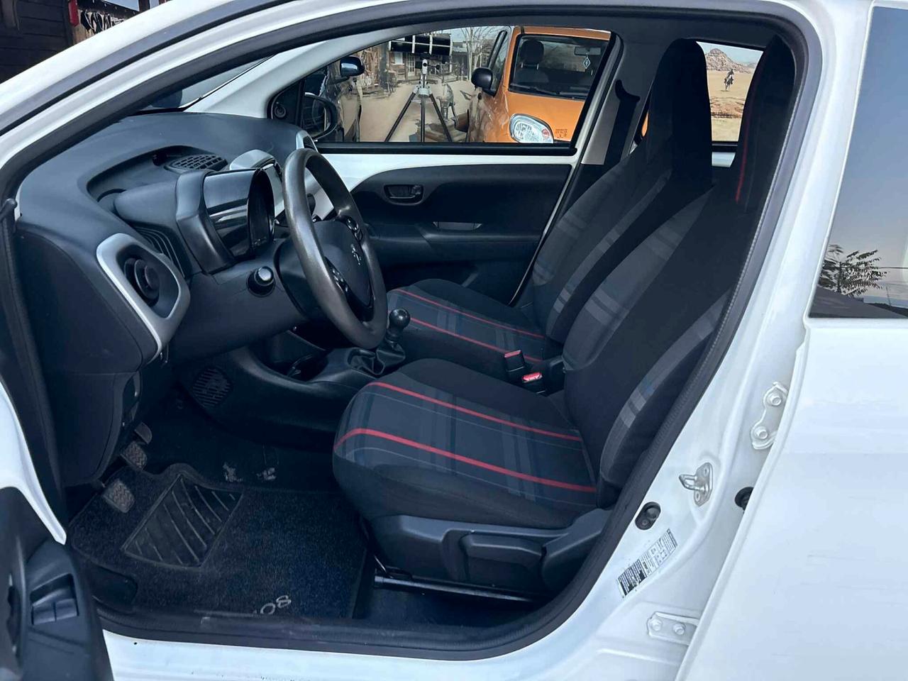 Peugeot 108 VTi 68 3 porte Allure TOP!