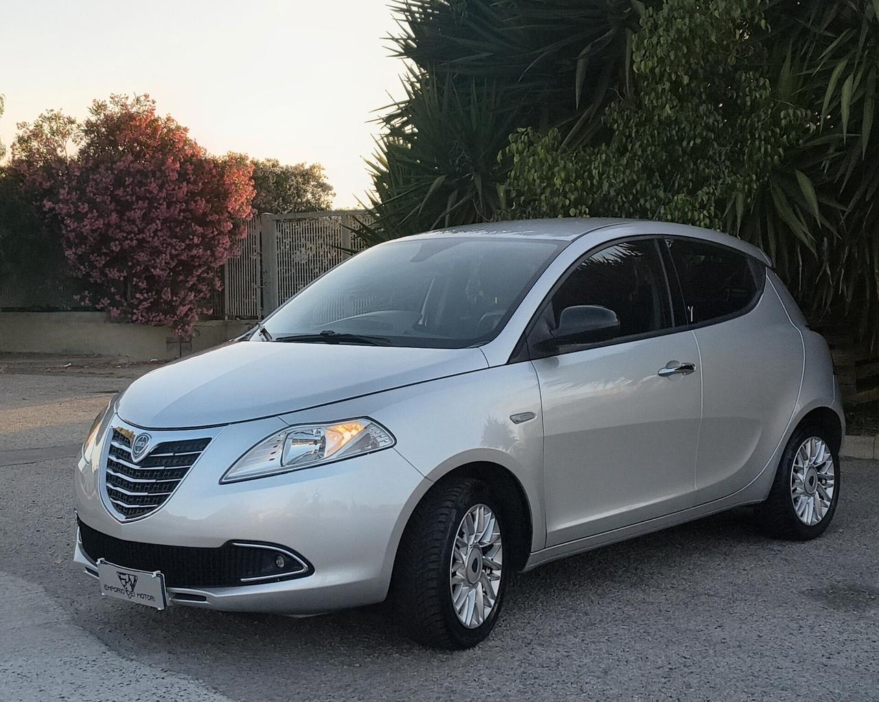Lancia Ypsilon 1.2 8v 69 Cv Gold - UNIPROPRIETARIO -
