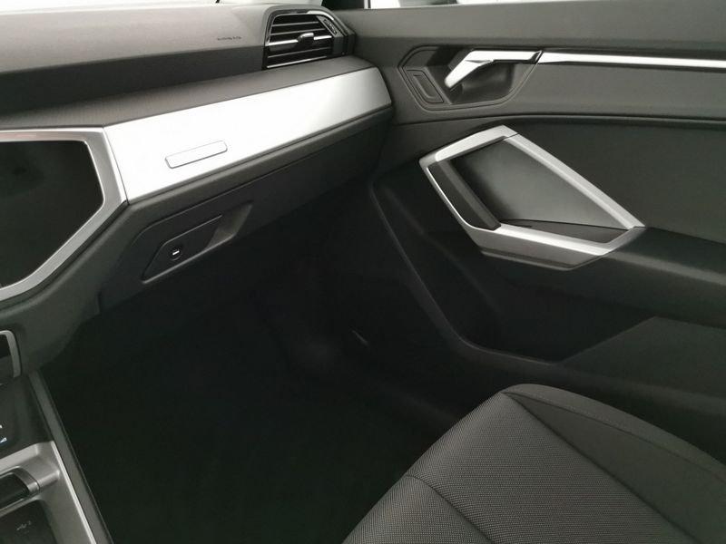 Audi Q3 35 1.5 tfsi Business Advanced