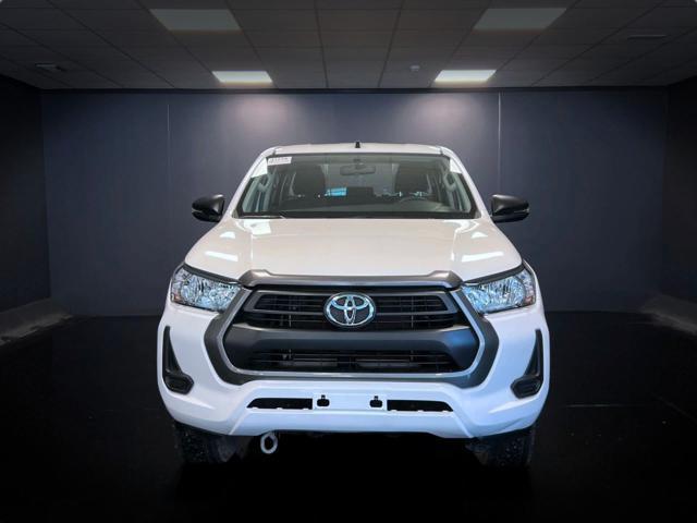 TOYOTA Hilux 2.4D 4WD 4 porte Double Cab Comfort