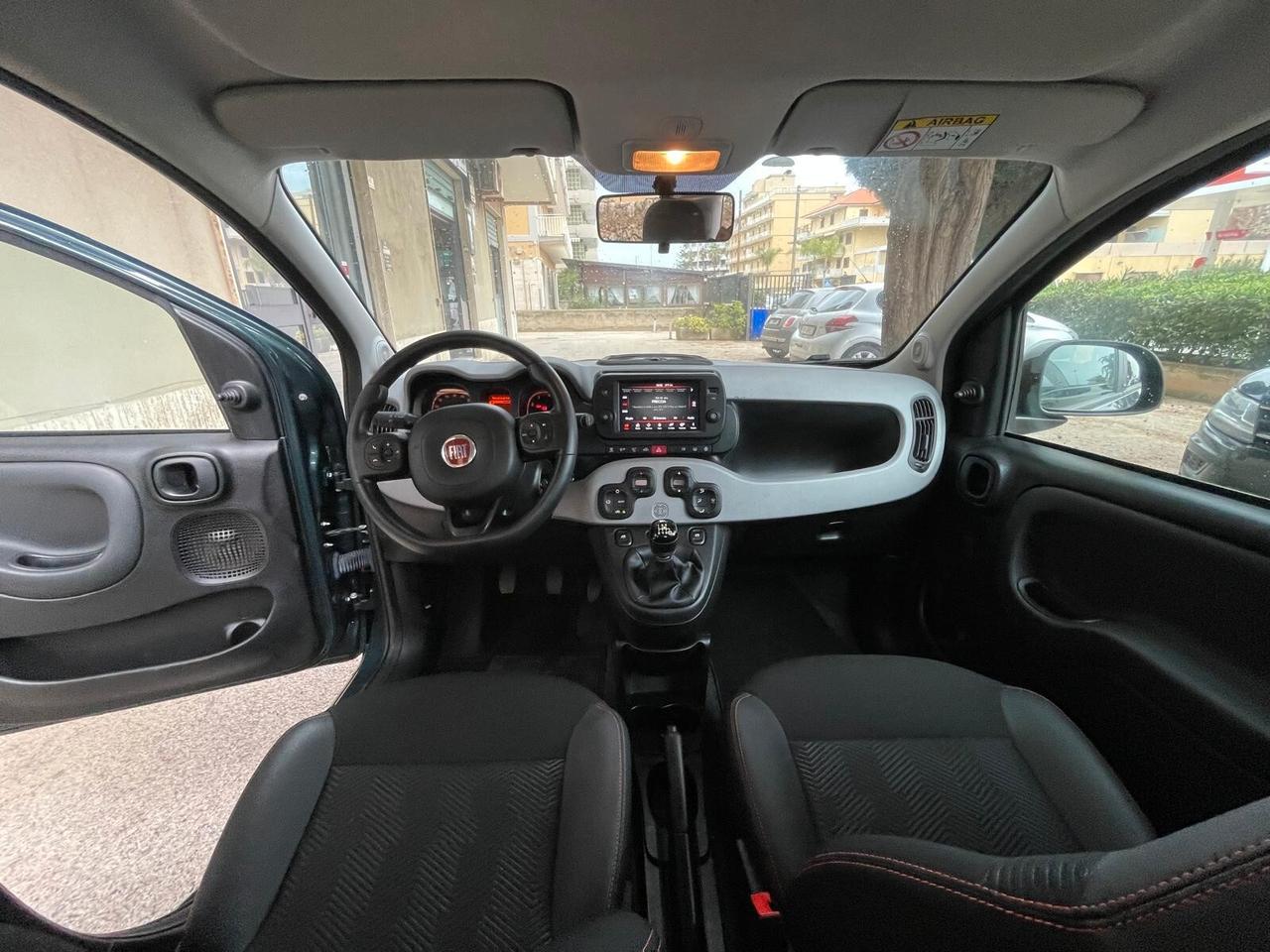 Fiat Panda 1.0 FireFly S&S Hybrid Garmin