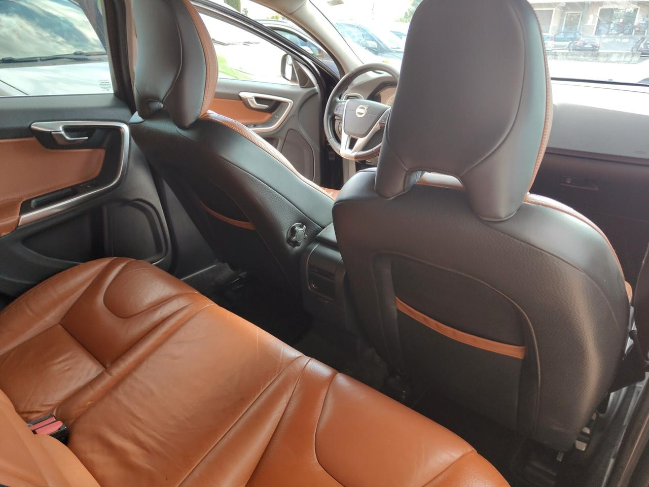 Volvo V60 D5 Geartronic Summum