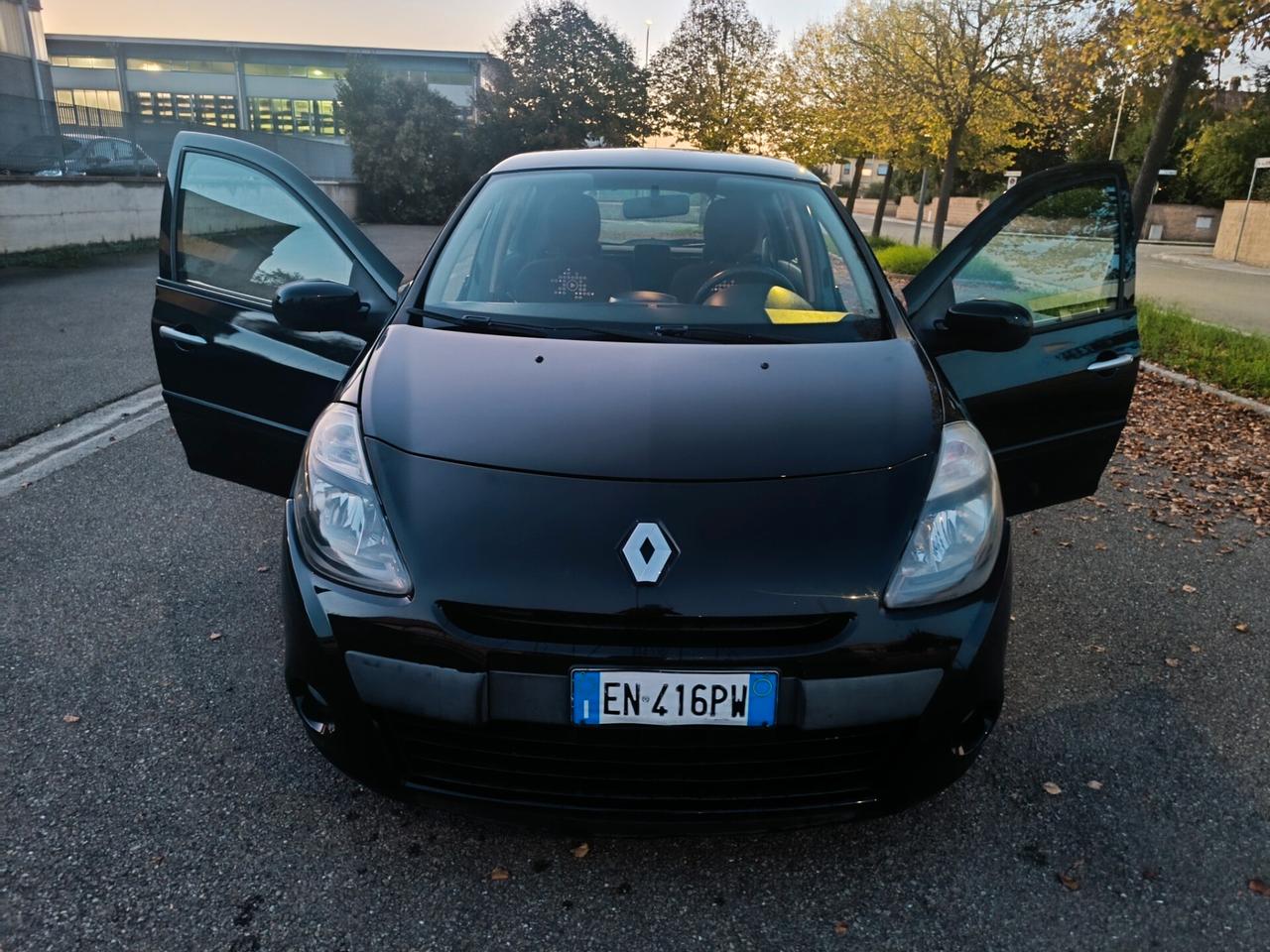 Renault Clio 1.2 16V 5 porte 12 SOLO 139.000 KM