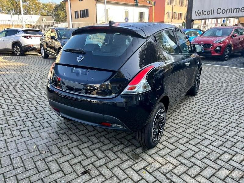 Lancia Ypsilon 1.0 FireFly 5 porte S&S Hybrid Oro