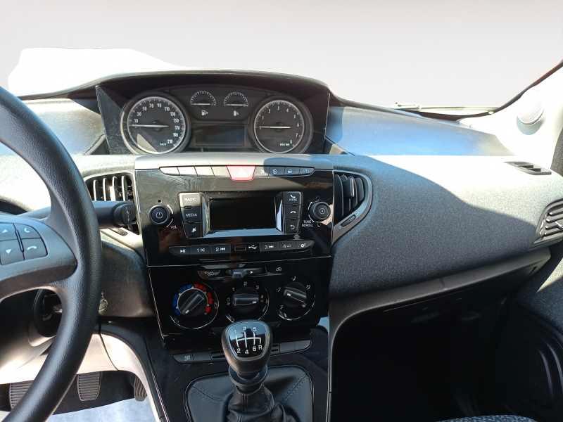 LANCIA Ypsilon 1.0 firefly hybrid Silver s&s 70cv