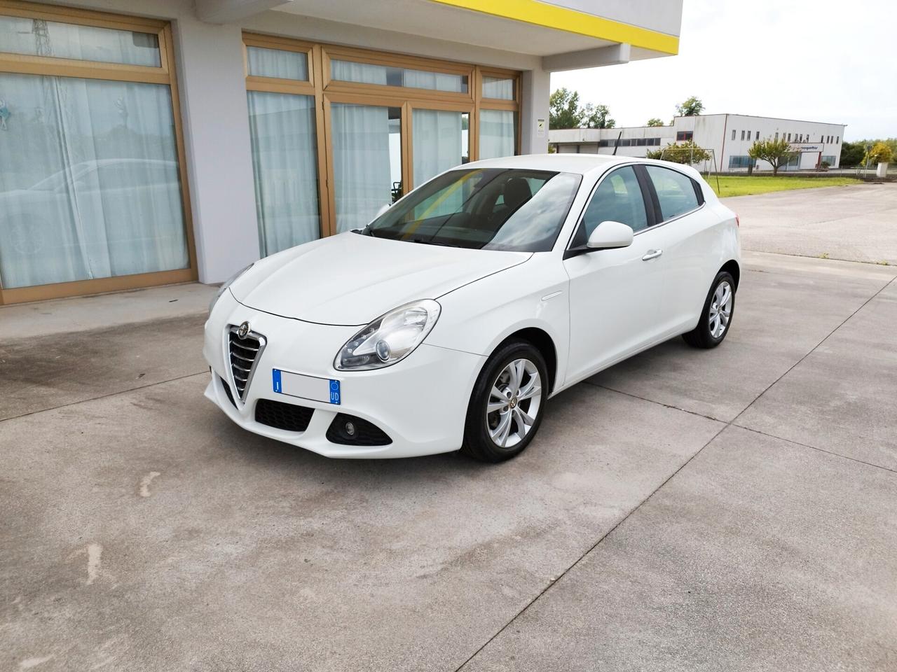 Alfa Romeo Giulietta - 1.6 JTDm-2 - Neopatentati