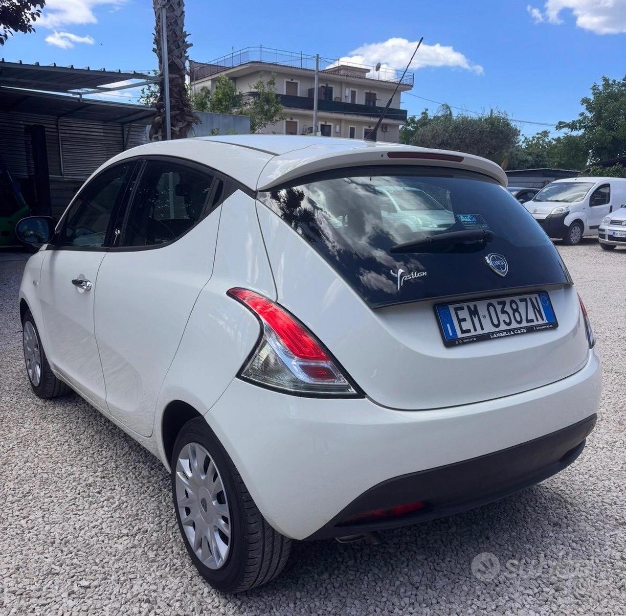 Lancia Ypsilon 1.2 69 CV 5 porte S&S Platinum