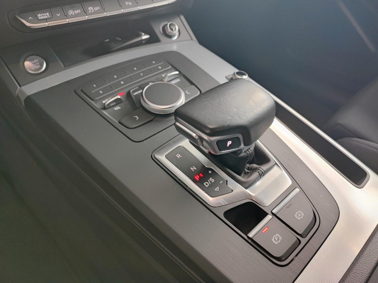 Audi Q5 40 TDI quattro S tronic Business Sport