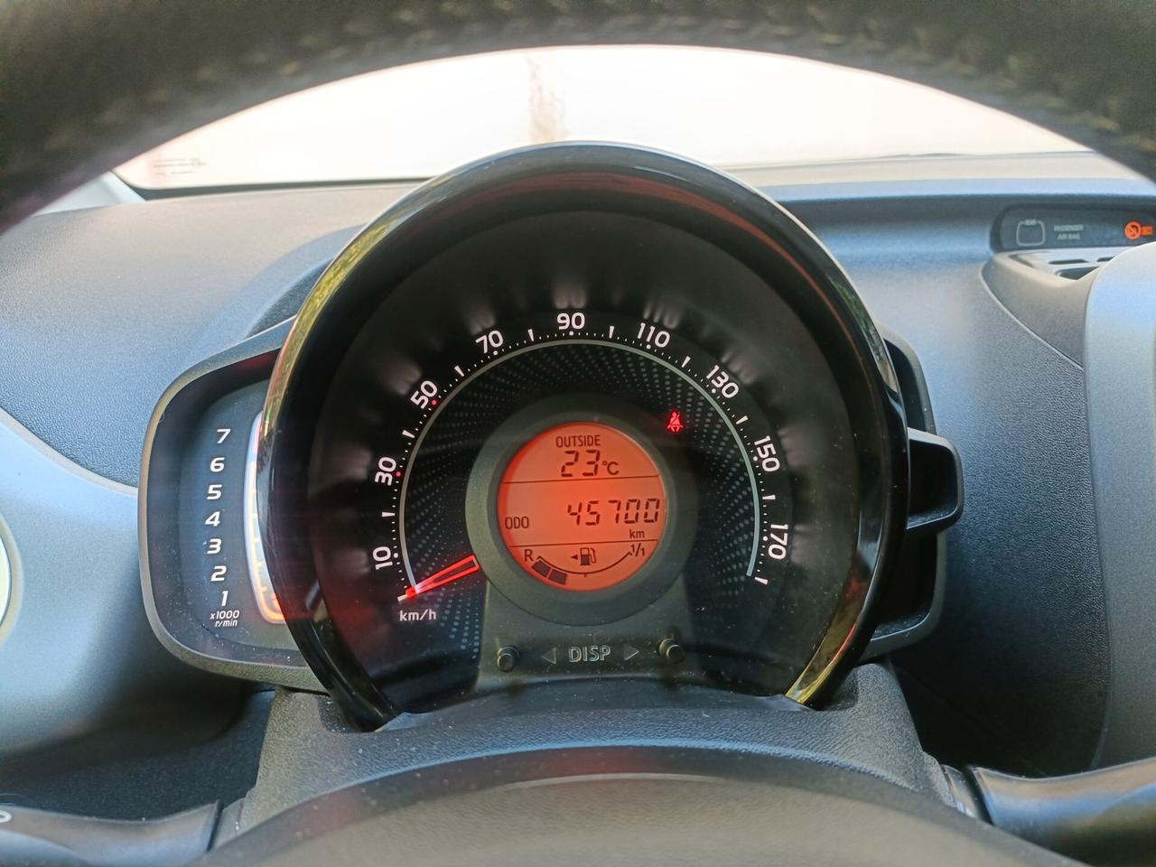 Toyota Aygo Connect 1.0 VVT-i 72 CV 5 porte x-play