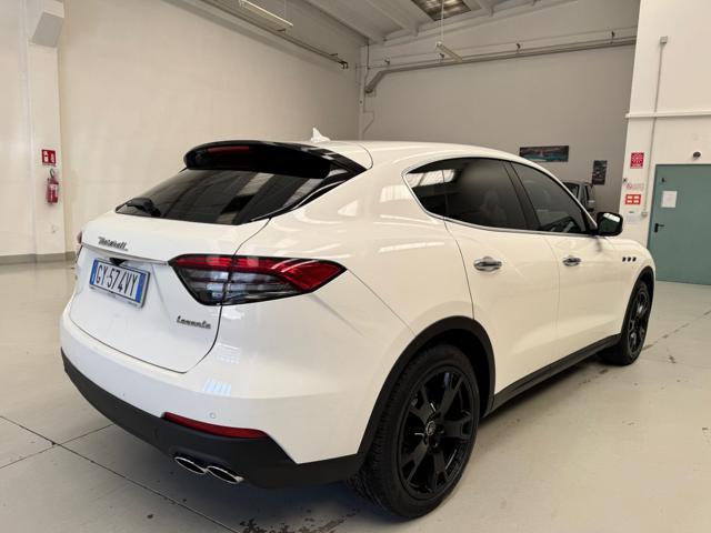MASERATI Levante V6 Q4 350CV