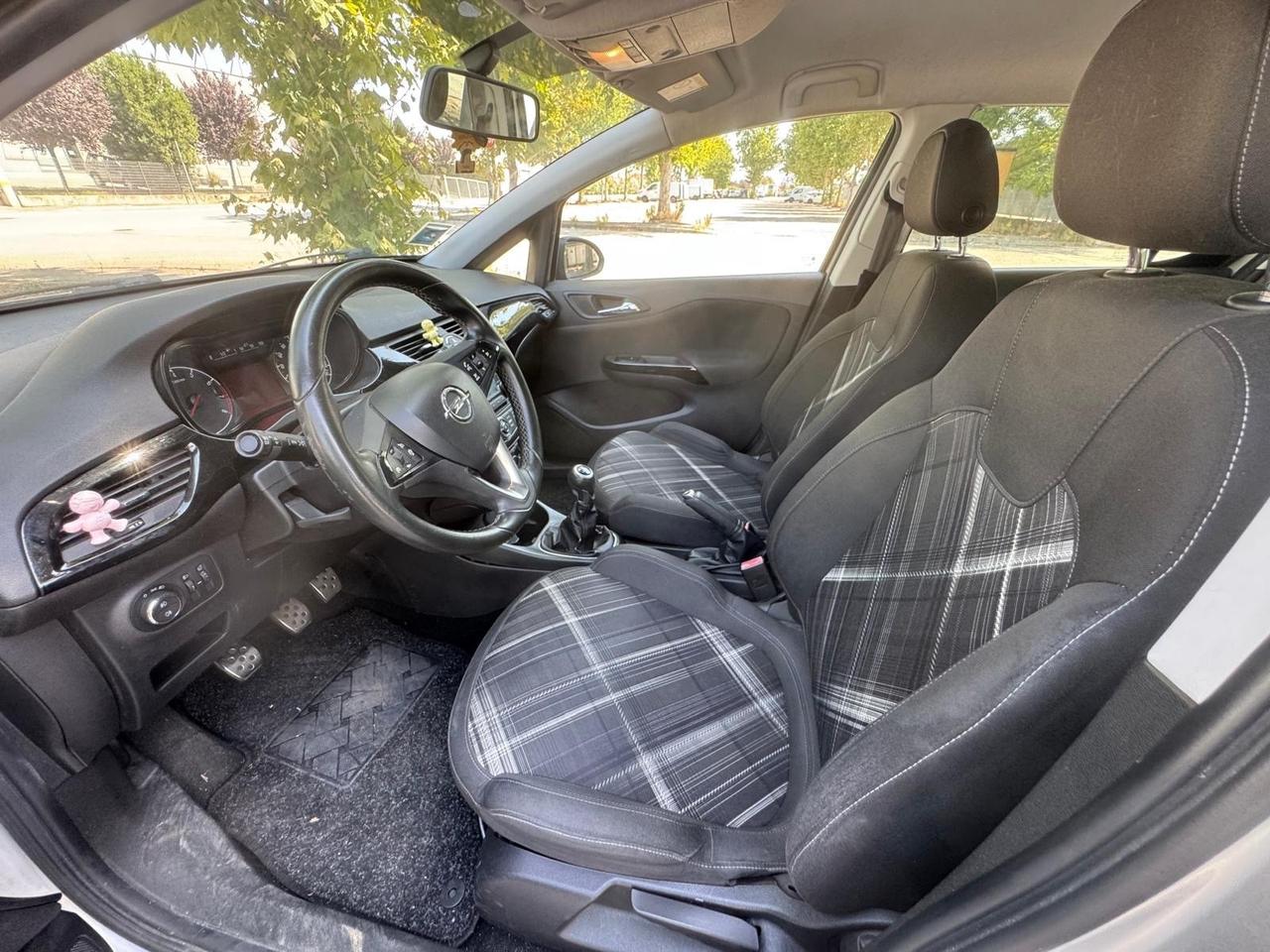 Opel Corsa 1.2 5 porte benzina