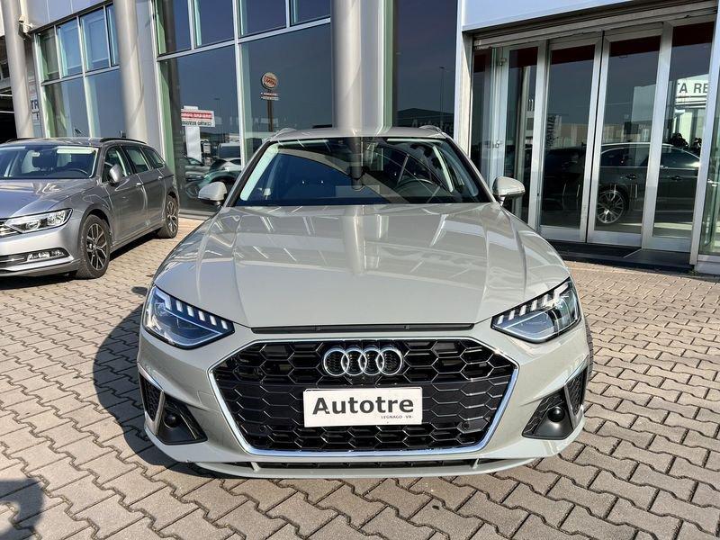 Audi A4 Avant 35 TDI/163 CV S tronic S line edition *Gancio traino*