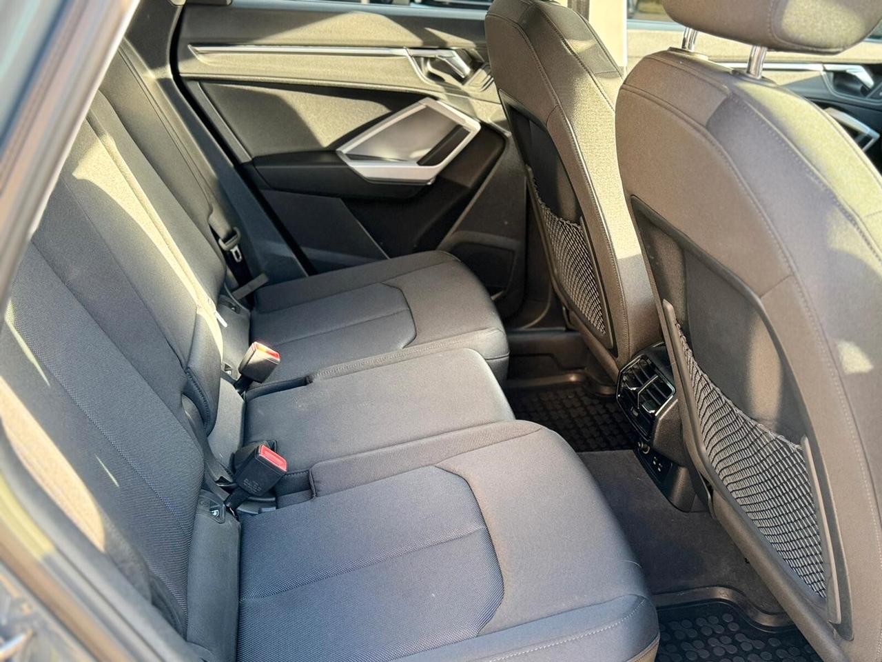 Audi Q3 35 TDI S tronic Business Advanced