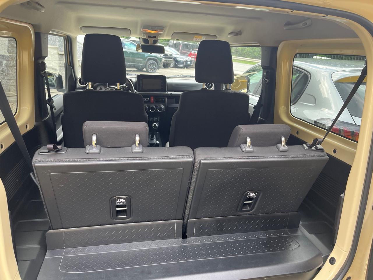 Suzuki Jimny 1.5 5MT Top
