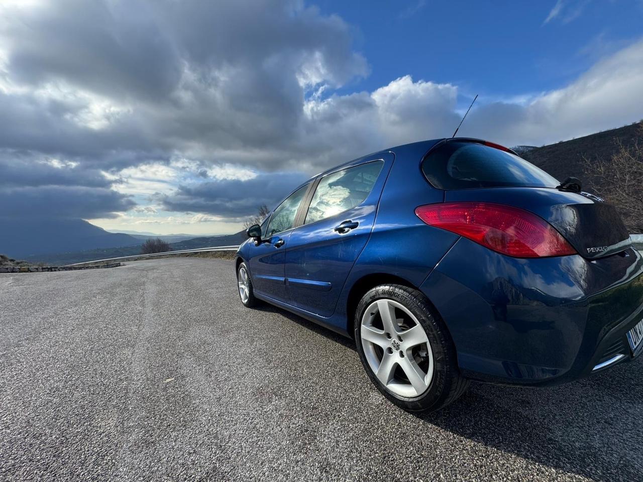 Peugeot 308 1.6 HDi 110CV 5p. Féline (6 Marce)