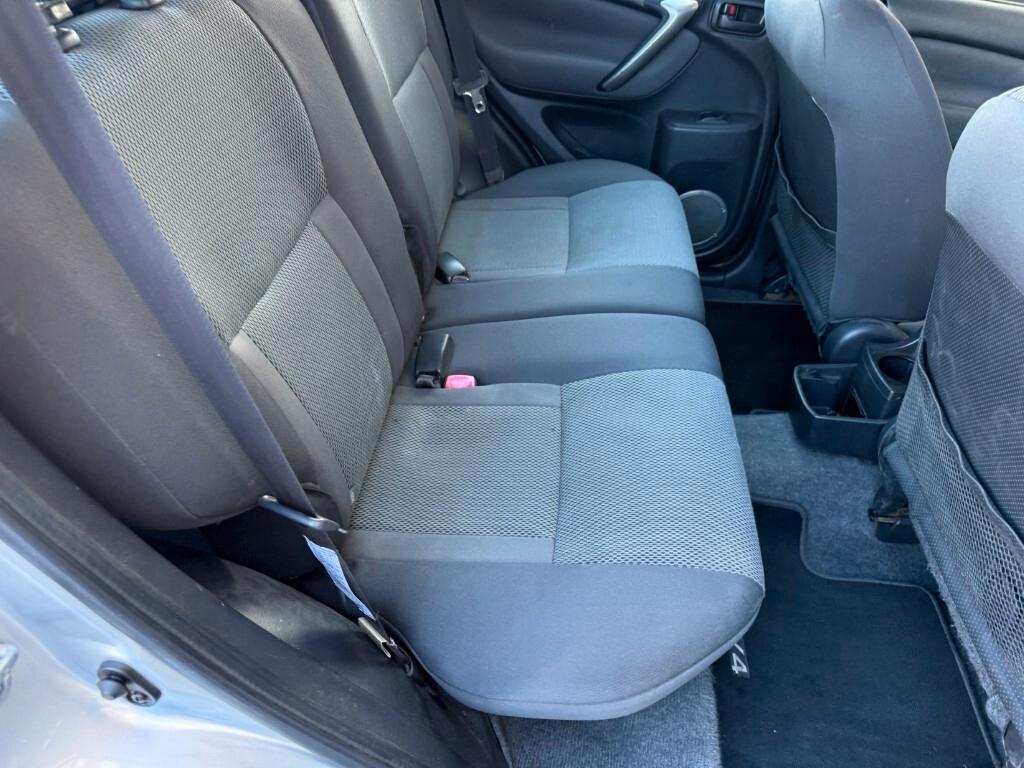 Toyota RAV 4 RAV4 2.0 Tdi D-4D cat 5 porte Sol