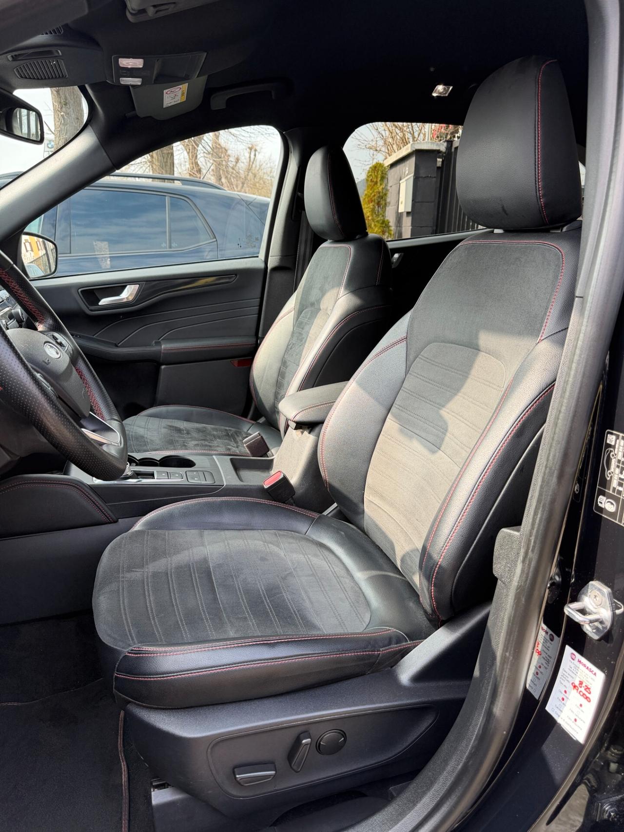 Ford Kuga 2.5 Full Hybrid 190 CV CVT AWD ST-Line X Design