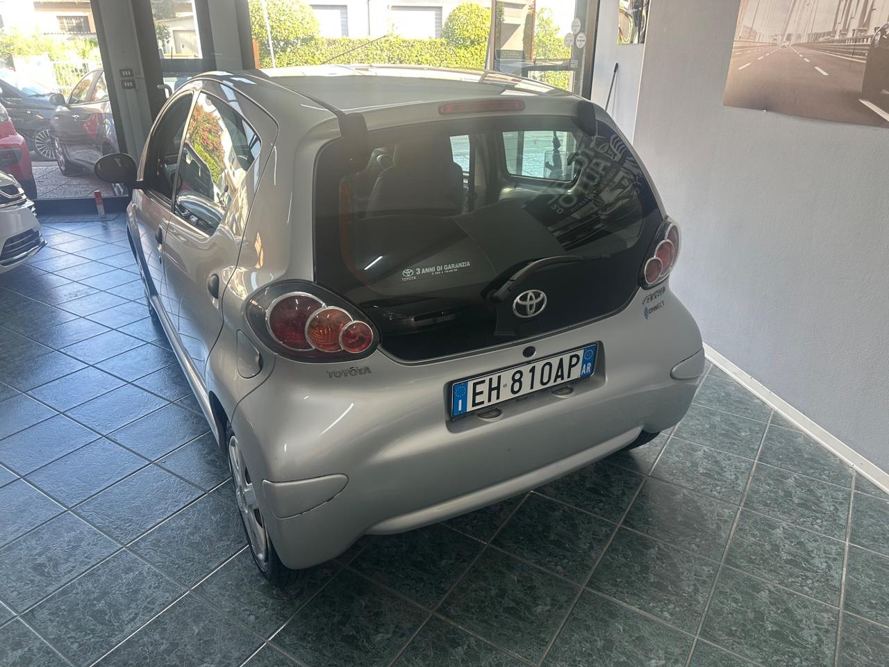 Toyota Aygo 1.0 12V VVT-i 5 porte Now Connect