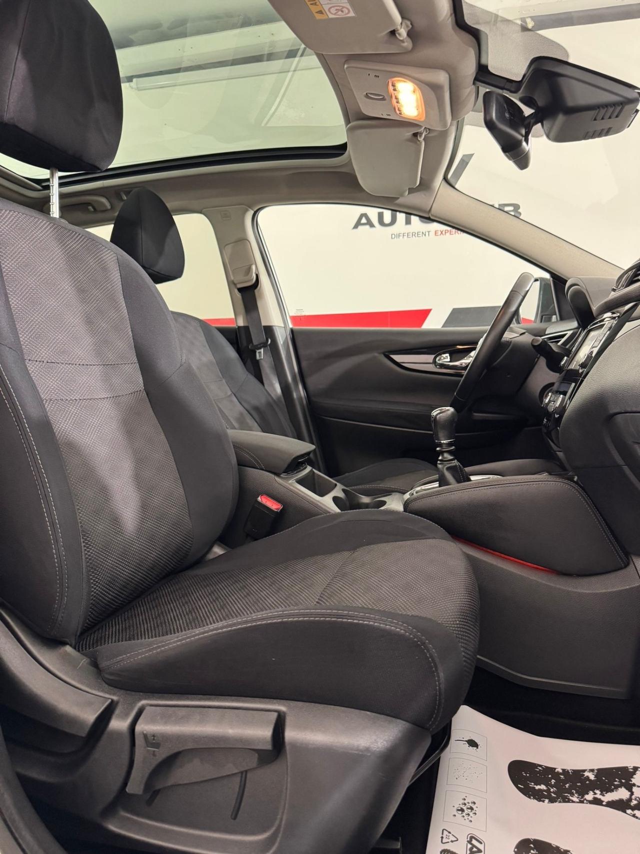 Nissan Qashqai 1.5 dCi Tekna * TELACAMERA 360 * TETTO PANORAMICO*