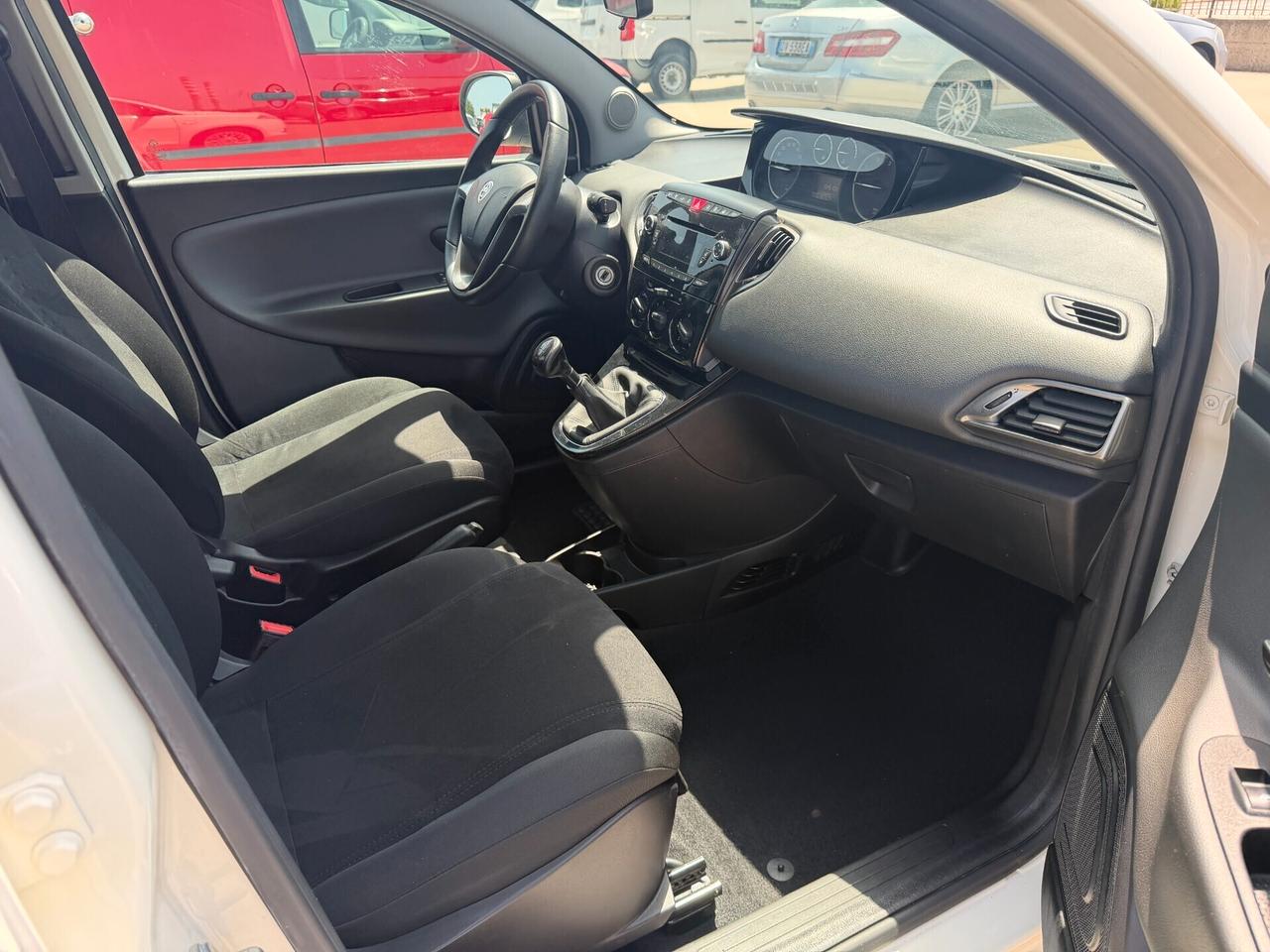 Lancia Ypsilon 1.3 MJT 16V 95 CV 5 porte S&S Gold