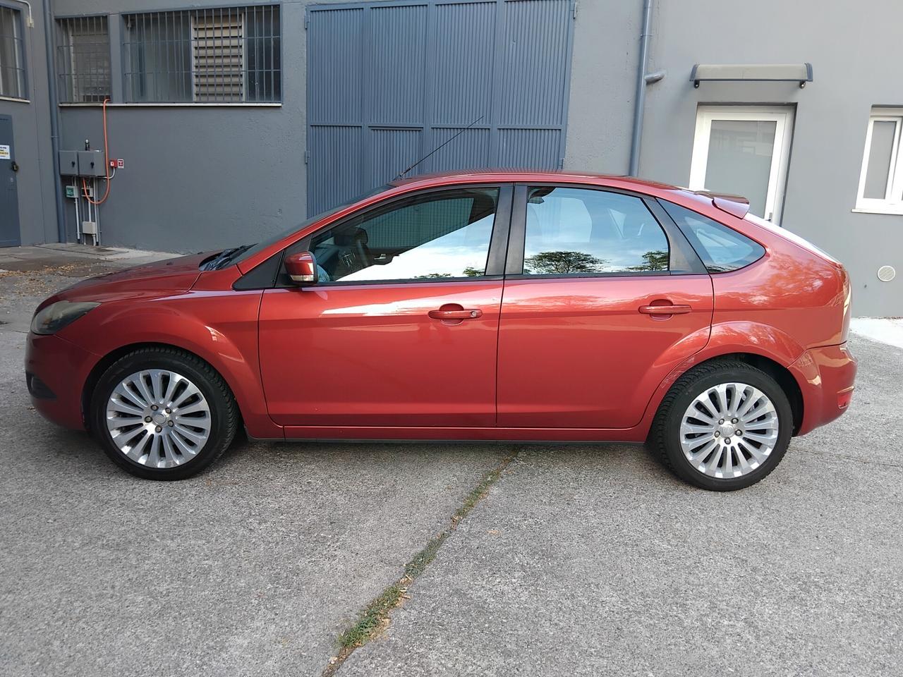 Ford Focus 2.0 gpl garanzia