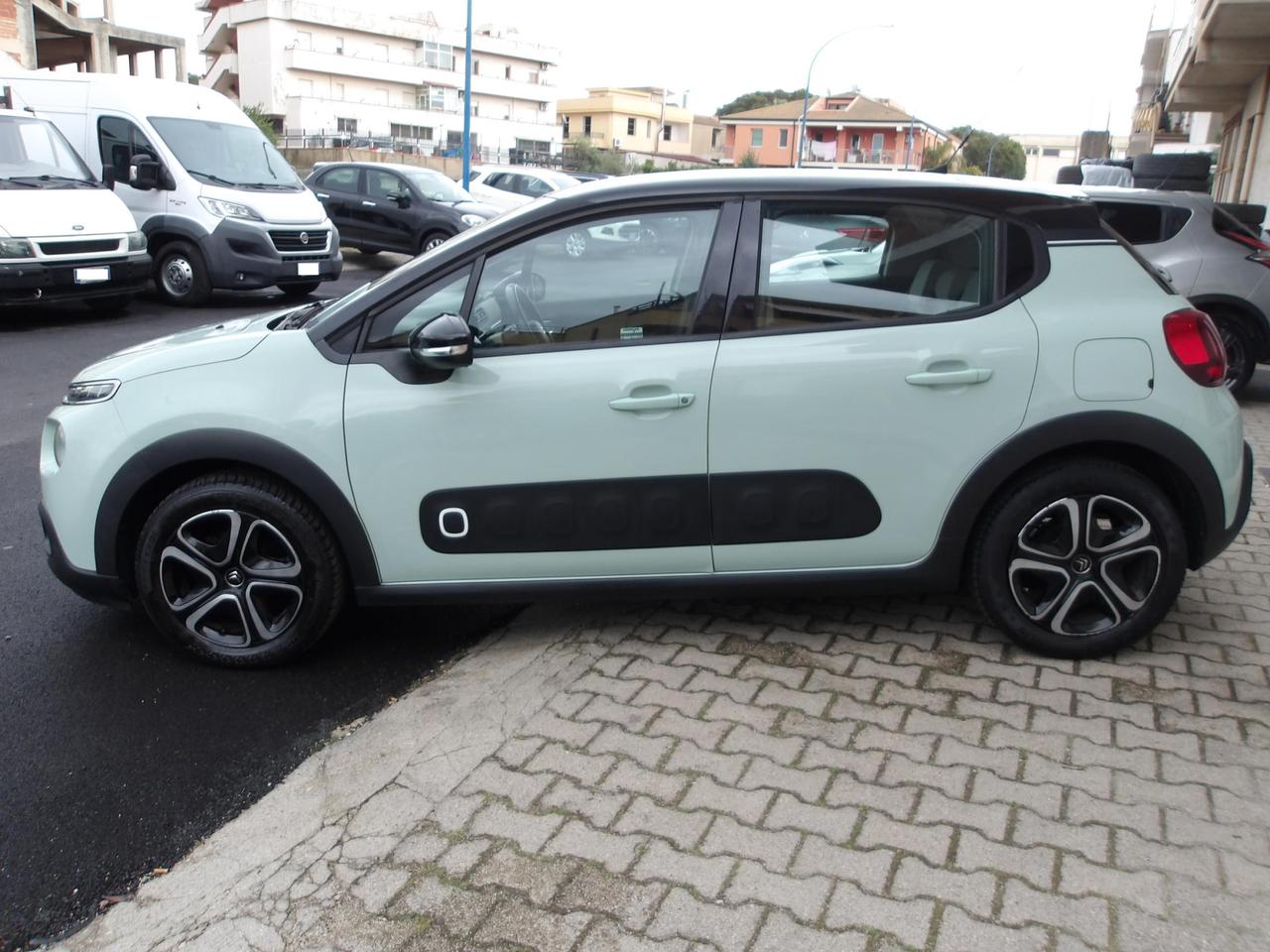 Citroen C3 1.2 puretech Shine 82cv