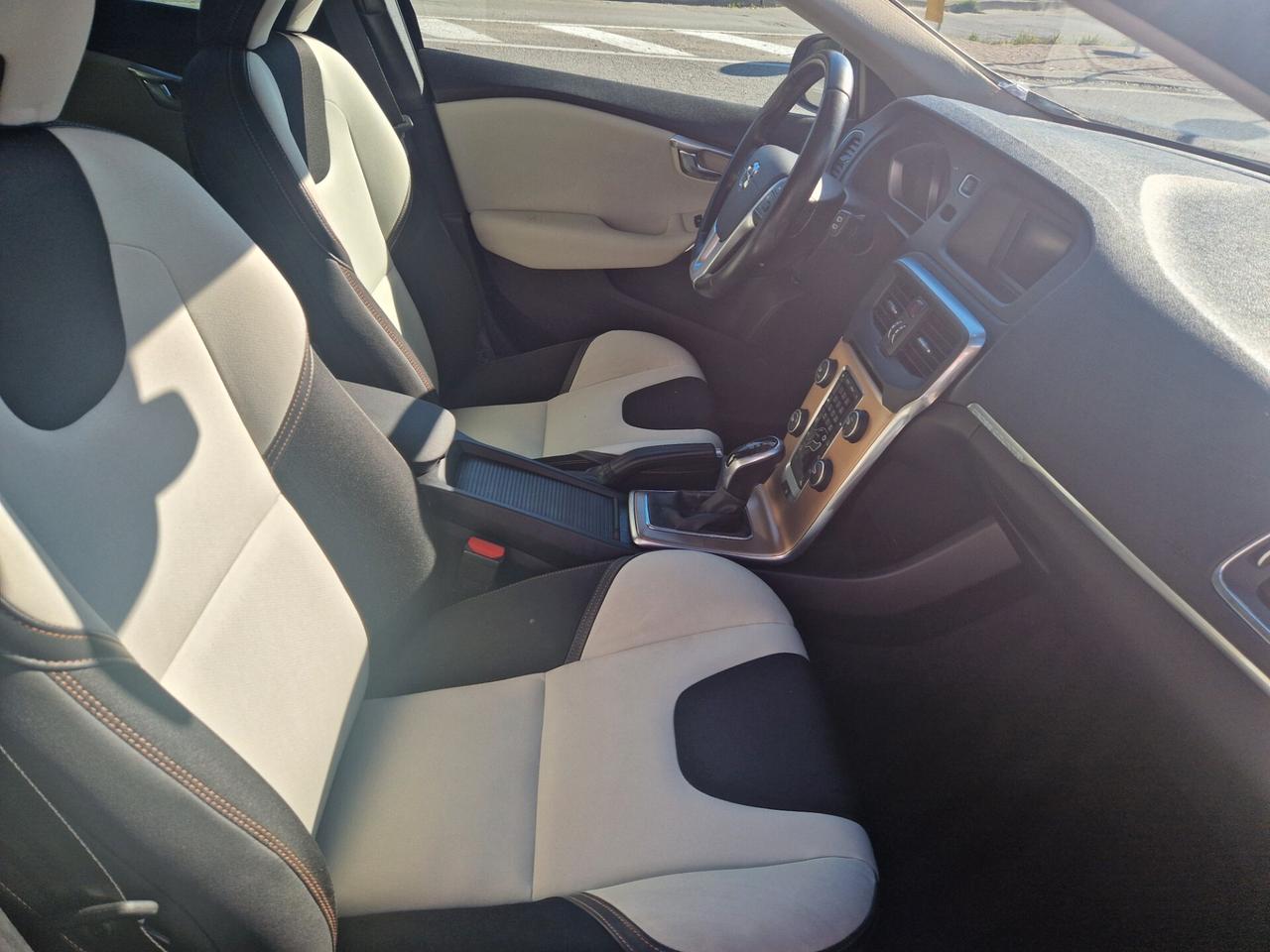 Volvo V40 Cross Country V40 Cross Country D2 Geartronic Momentum